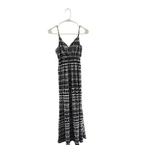 Bobbie Brooks Black & White Maxi Dress Size Medium